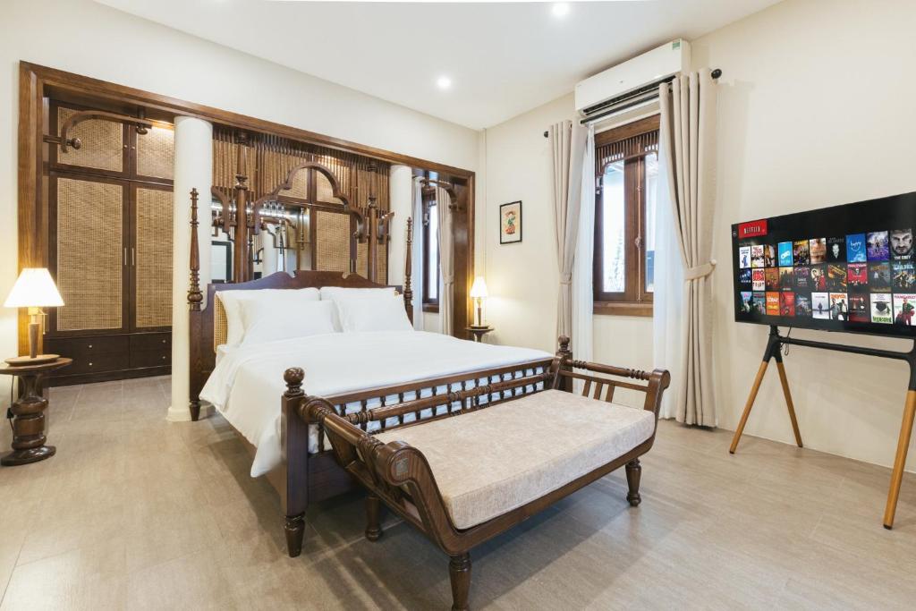 Elegant 150m2 2BR Steps from Hoan Kiem Lake Lily Hidden Homestay – Hanoi